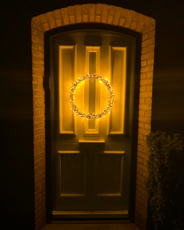 Kerstkrans met verlichting